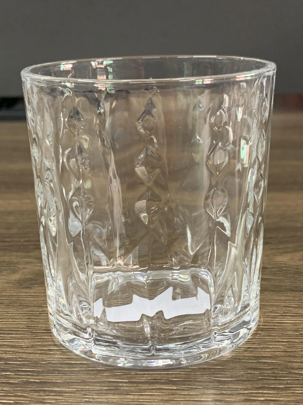 Faceted-base tumbler
