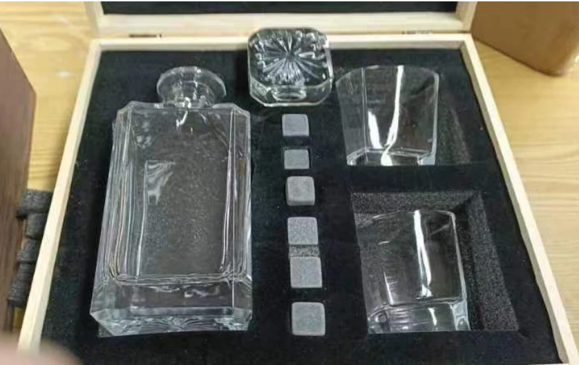 Decanter and glass gift set