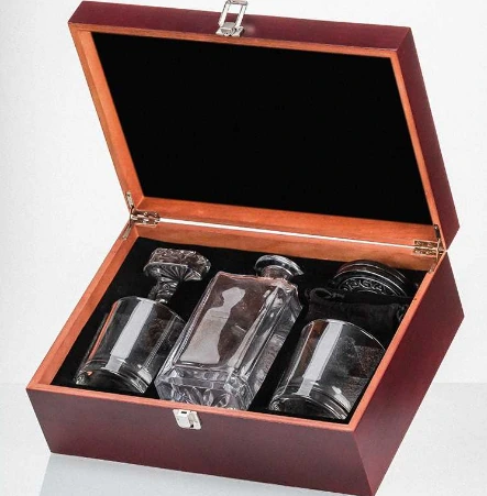 Dark-finish decanter gift set
