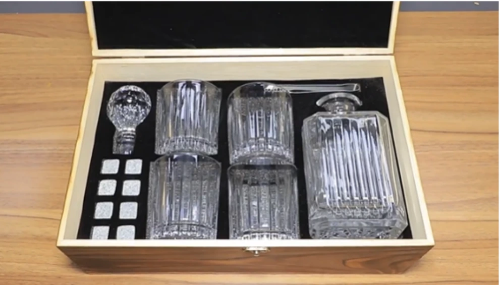 Decanter and four-glass box