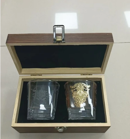 Two-glass presentation box