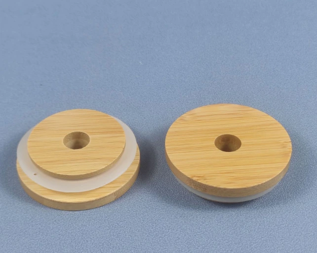 Bamboo lid with seal