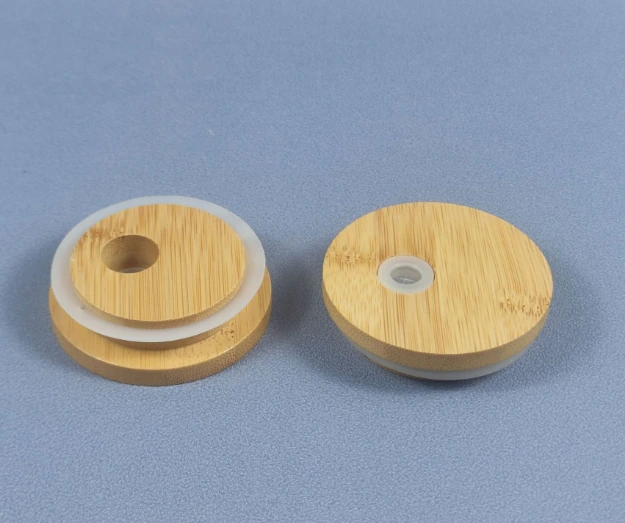 Bamboo lid with straw opening