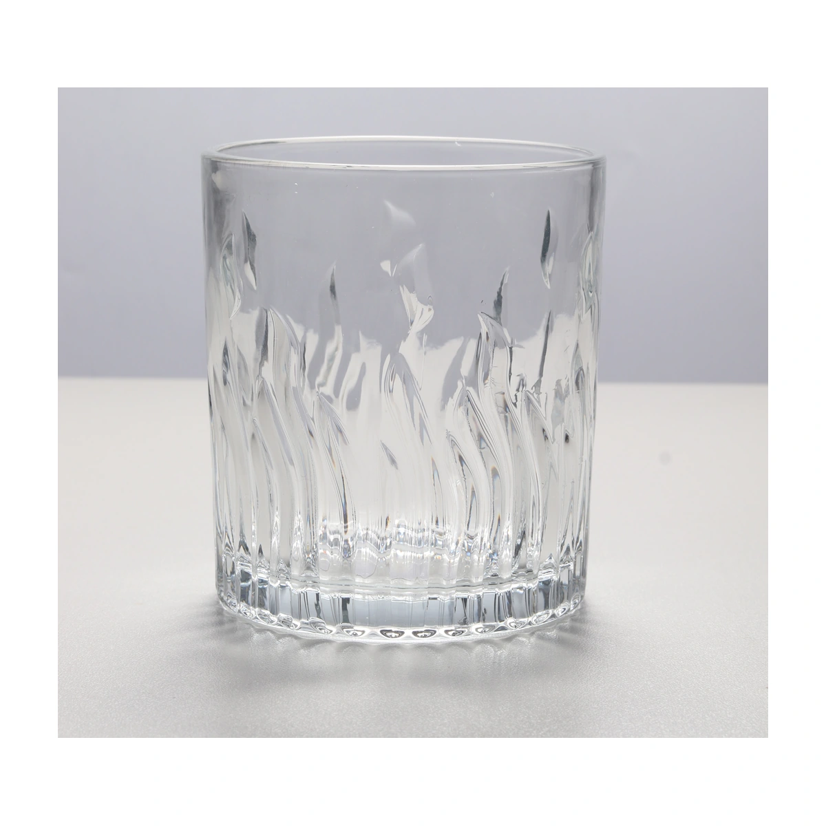 Flame-pattern rocks glass