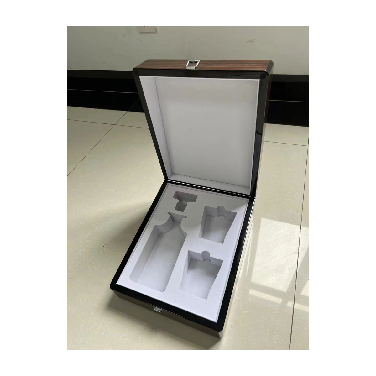 Lined presentation box