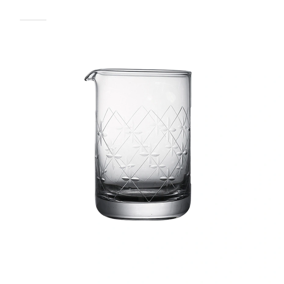Diamond-cut mixing glass