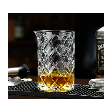 Cut-pattern mixing glass