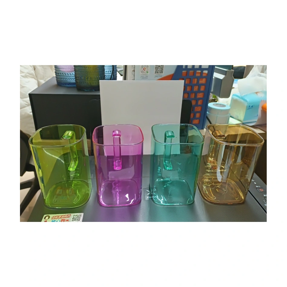 Handled-glass gift collection